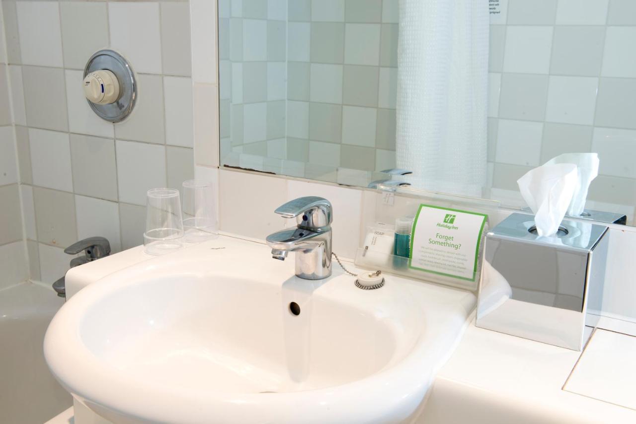 Holiday Inn London Brent Cross, An Ihg Hotel Ngoại thất bức ảnh