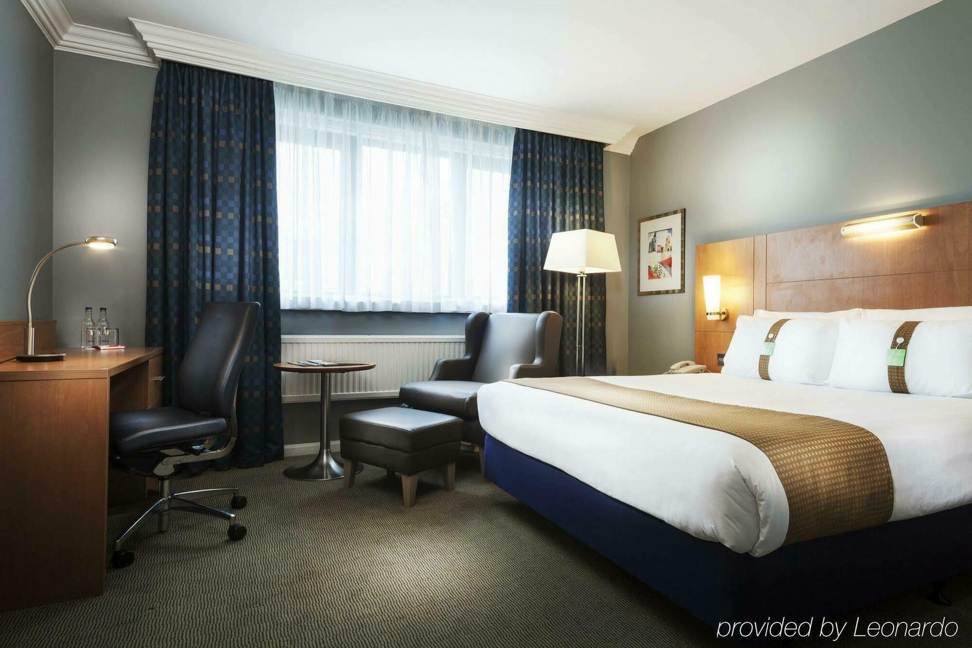 Holiday Inn London Brent Cross, An Ihg Hotel Ngoại thất bức ảnh